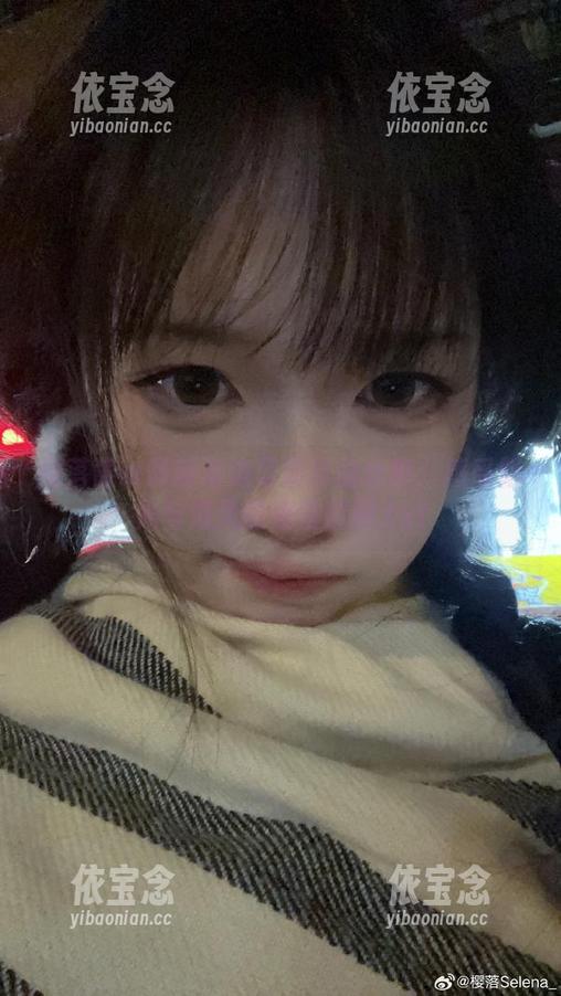 樱落酱w最新海边写真作品分享：感受阳光与海风的浪漫瞬间.txt