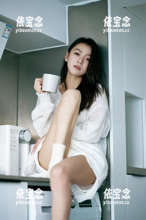 微密圈 - 水蜜桃米米最新粉色写真图包分享，捕捉每一个动人的瞬间.txt