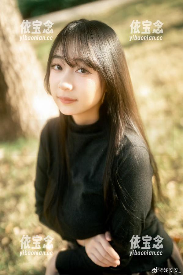 浅安安倾情呈现天使写真合集，绽放甜美气息，仿佛置身于童话中！.txt