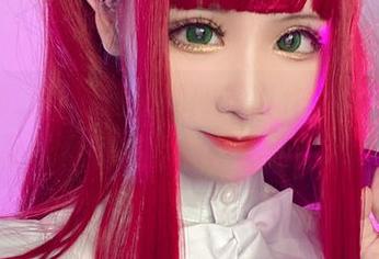 爱老师_PhD最新制服写真作品集，带你品味青春与梦幻的结合！.txt