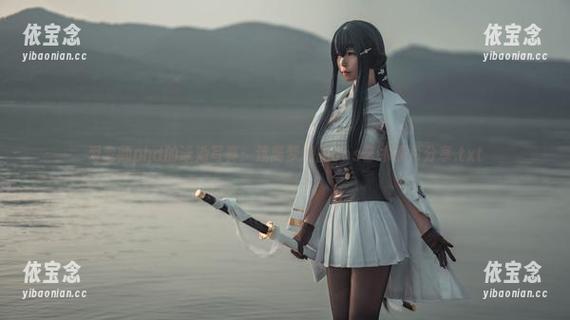 爱老师phd的泳池写真：迷离梦幻的cos艺术照片分享.txt