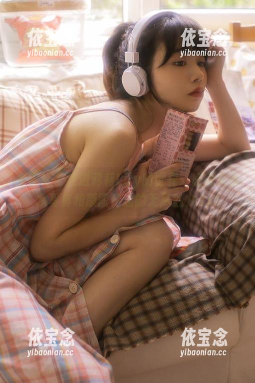 爱蜜社 - 走进莉莉Lily的世界：感受死库水写真和原图传递的无尽魅力.txt