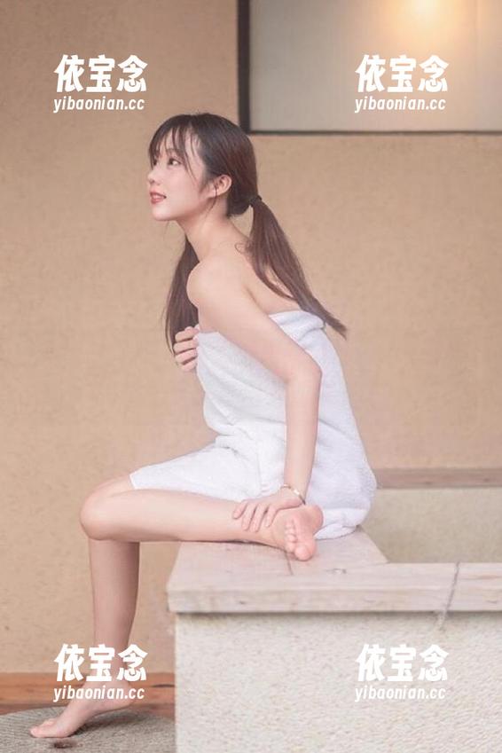 爱蜜社-闵妮Mily 爱蜜社 - 时尚之选:闵妮Mily制服搭配美图和甜美套图双重享受.txt