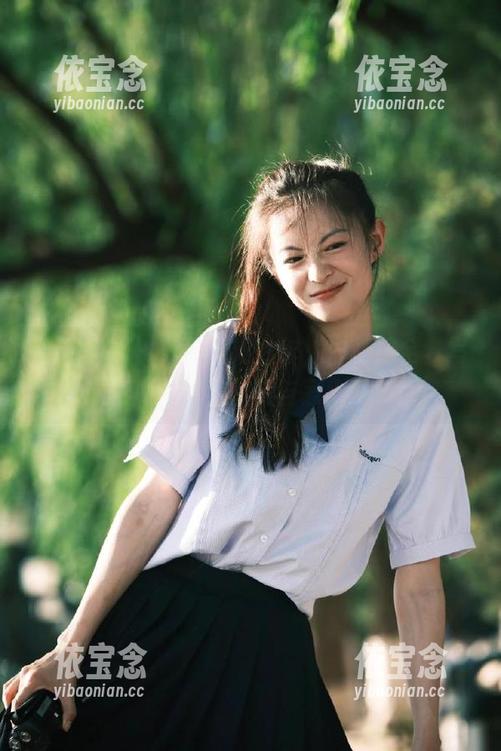 甜予摄影 - 齐齐最新力作，白棉袜全套写真：图片中尽显柔美与惹人爱！.txt