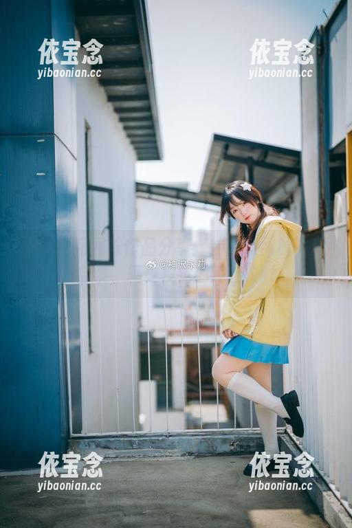 神沢永莉网袜作品分享：捕捉瞬间的写真合集，感受视觉的冲击.txt