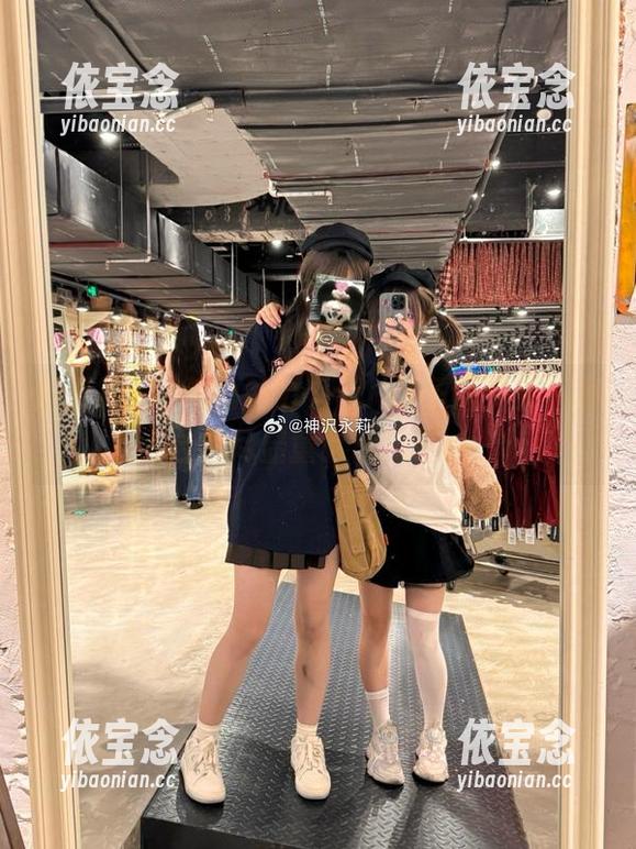 感受神沢永莉的魅力，Suiri圣诞少女写真合集尽显童话气息.txt