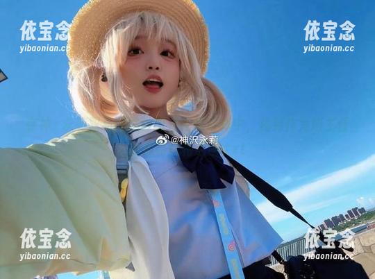 在神沢永莉双马尾黑丝班主任的写真中，找到作为班主任的独特风格原图.txt