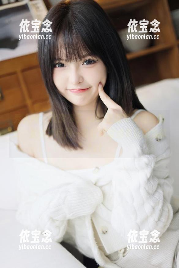 秀人网 - 优琪琪子yuki圣诞写真在线曝光，看她如何用一身红绿装点冬日的忧郁！.txt