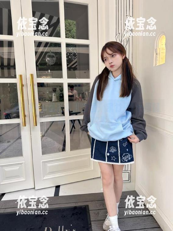 秀人网 - 私拍夏天套图：凯竹·廿十用镜头讲述清新故事.txt