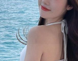 秀人网 - 探索叶初雪的夏日秘密，无圣光写真套图展现无限魅力.txt