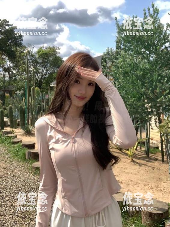 秀人网 - 不怕被围观！周波儿的校园写真资源给你带来不一样的视觉盛宴！.txt