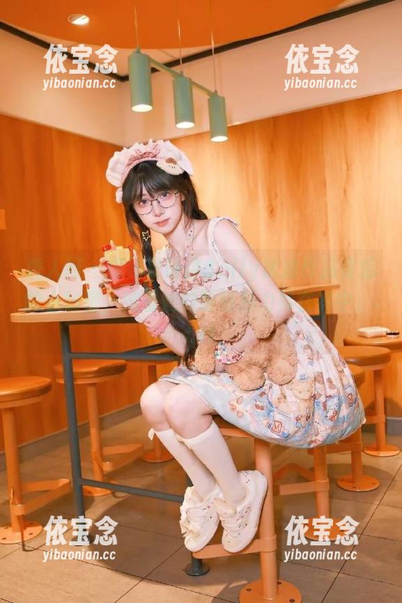 秀人网 - 探秘夏诗诗Sally泳池作品背后的小秘密，观看她的独特魅力尽在其中。.txt