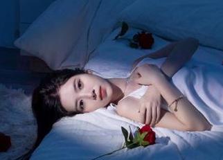 秀人网 - 奶芙乔乔的校园私拍写真：小清新与毒舌风格的完美结合.txt