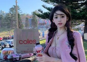 秀人网 - 奶芙乔乔的在线高跟鞋写真，释放你的优雅气质图片欣赏.txt