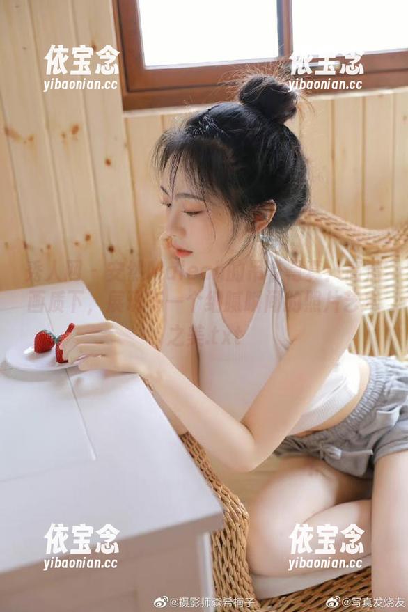 秀人网 - 安然Maleah的吊带写真：高清画质下，展现每一个细腻瞬间的照片艺术之美.txt