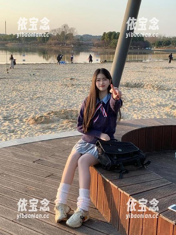 秀人网 - 给你满满惊喜！月酱儿的连体衣写真资源，搞笑与美丽兼得！.txt