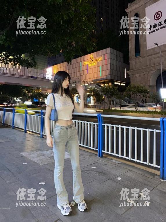 秀人网 - 走进果儿Victoria学姐的艺术世界，感受她写真作品中的精致图片.txt