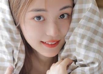 秀人网 - 白兔西希温柔写真作品，带你观看原图中的温情与梦幻.txt