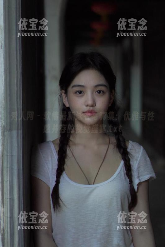 秀人网 - 软情最新泳衣写真集：优雅与性感并存的视觉盛宴.txt