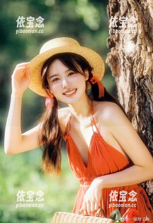 秀人网 - 与邹晶晶一起观看双马尾写真图包，体验甜美与风格的完美结合.txt