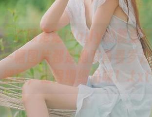 秀人网 - 在顾楚楚Maily的教室写真合集里：每一幅图片都是她对青春岁月的深刻解读，值得细细品味！.txt