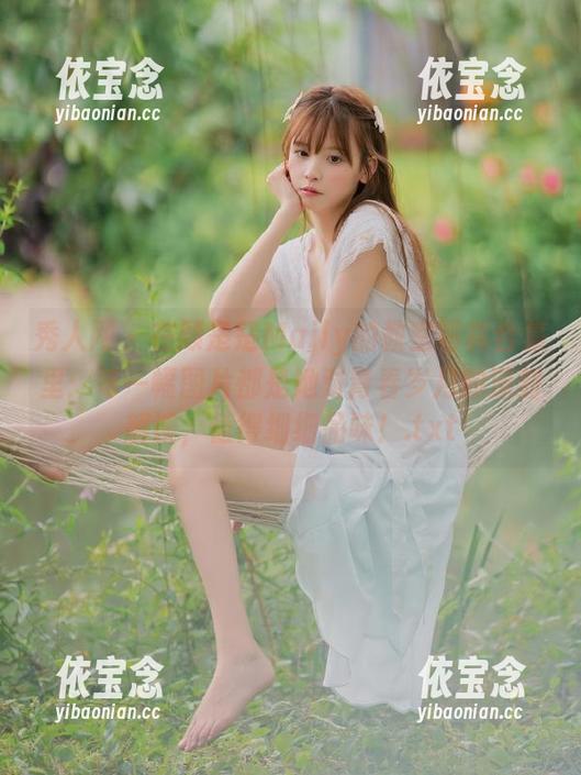 秀人网 - 在顾楚楚Maily的教室写真合集里：每一幅图片都是她对青春岁月的深刻解读，值得细细品味！.txt