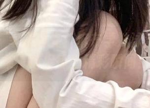 秀人网 - 幸福时光：麻布学妹泳池写真原图图集，捕捉每个精彩瞬间！.txt