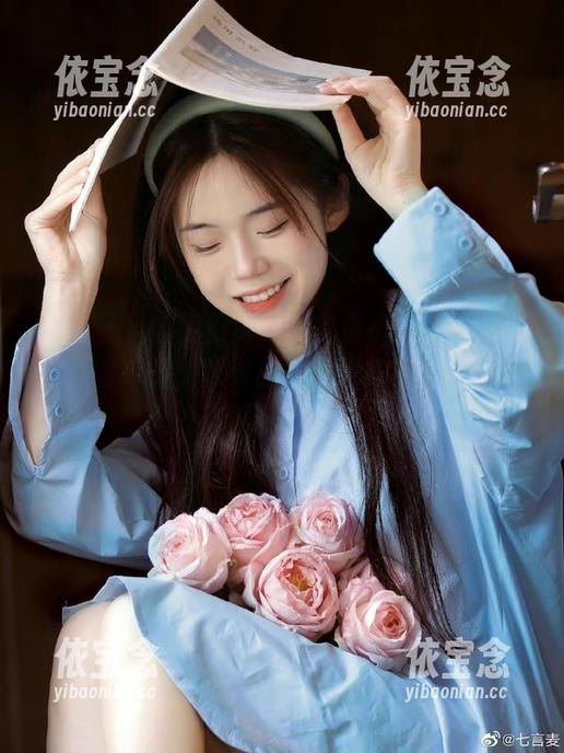 微密圈 - 让我们深度揭秘童小芯红色写真背后的故事，唯美图包带来的不仅是视觉的享受.txt