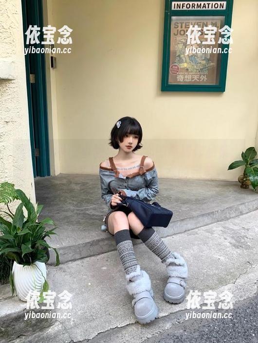 紧急企划 - 小恩独具匠心的高清作品集，内部定制写真展现时尚与艺术的完美结合.txt