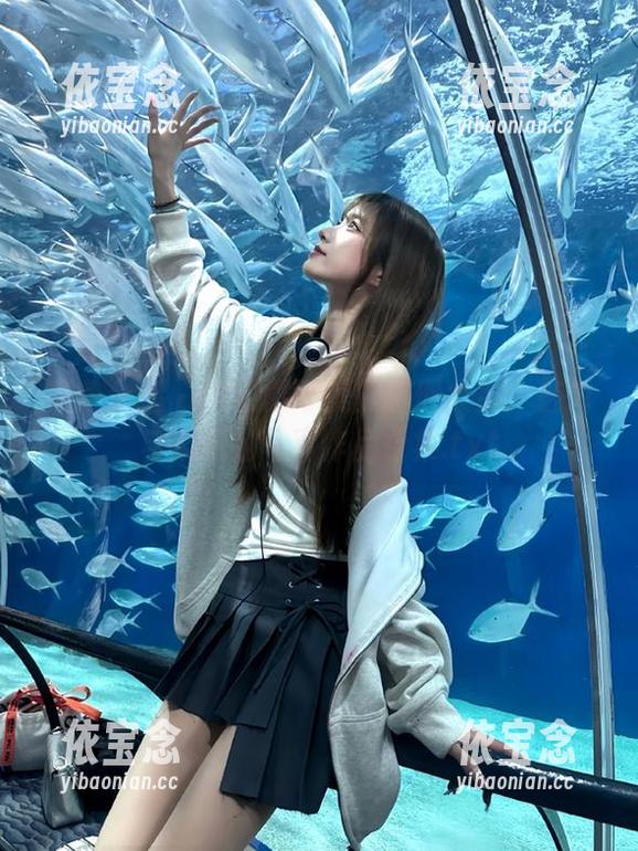 紧急企划 - 樱樱樱可美脚图册大赏：魅力与柔美的写真作品合集.txt