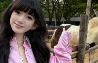 紧急企划 - 走进龙崎聆音的无圣光自拍世界，绝美套图无限可能.txt