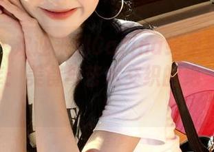 美媛馆 - 欢迎来到Carina绮里嘉的厨娘写真图库：美食与艺术交织的绝美旅程.txt