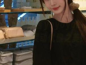 美媛馆 - 走进悠悠酱yoyoyo的灰丝作品集，原图展现灵动优雅之美！.txt