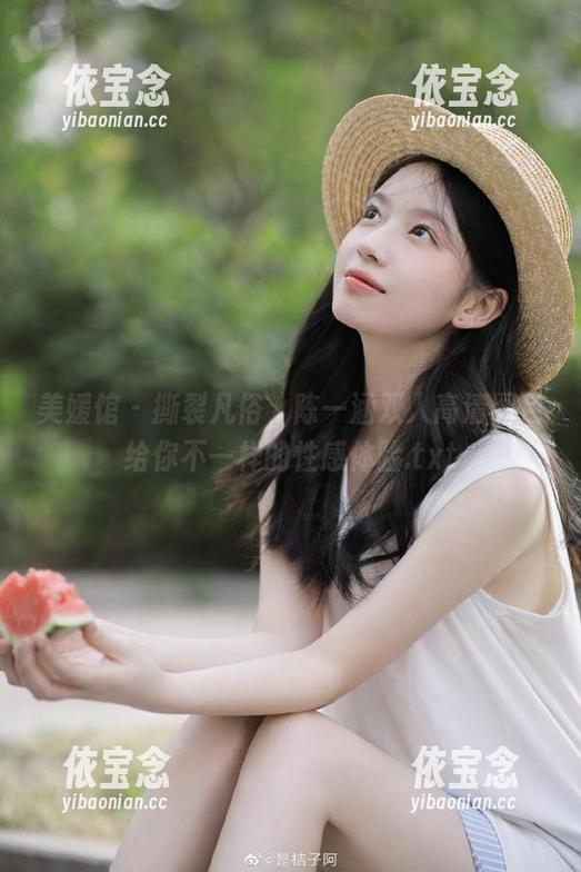 美媛馆 - 撕裂凡俗，陈一涵双人高清图包给你不一样的性感体验.txt