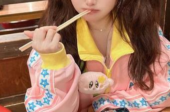 沙滩之美，脱尾巴Mizuki的高清原创原图与风格壁纸分享！.txt