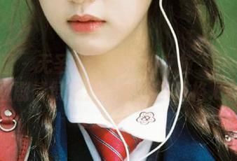 微密圈 - 无圣光视角下的艾拉·isla：美图剧情展现独特个性与风格.txt