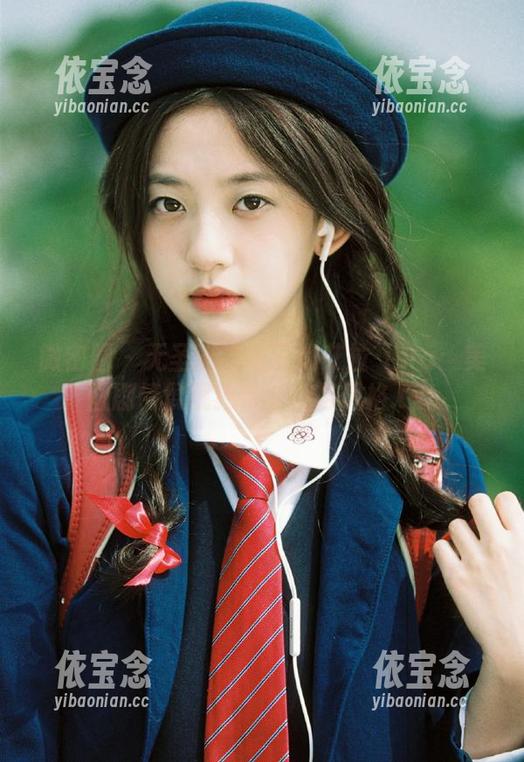 微密圈 - 无圣光视角下的艾拉·isla：美图剧情展现独特个性与风格.txt
