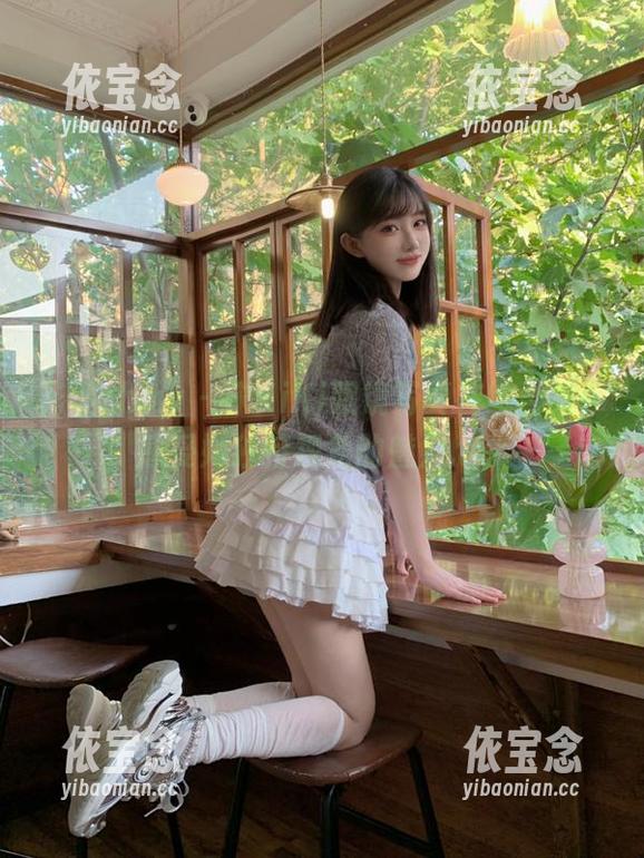 花漾show - 宋KiKi眼镜写真在线合集，感受她独特视角的魅力.txt