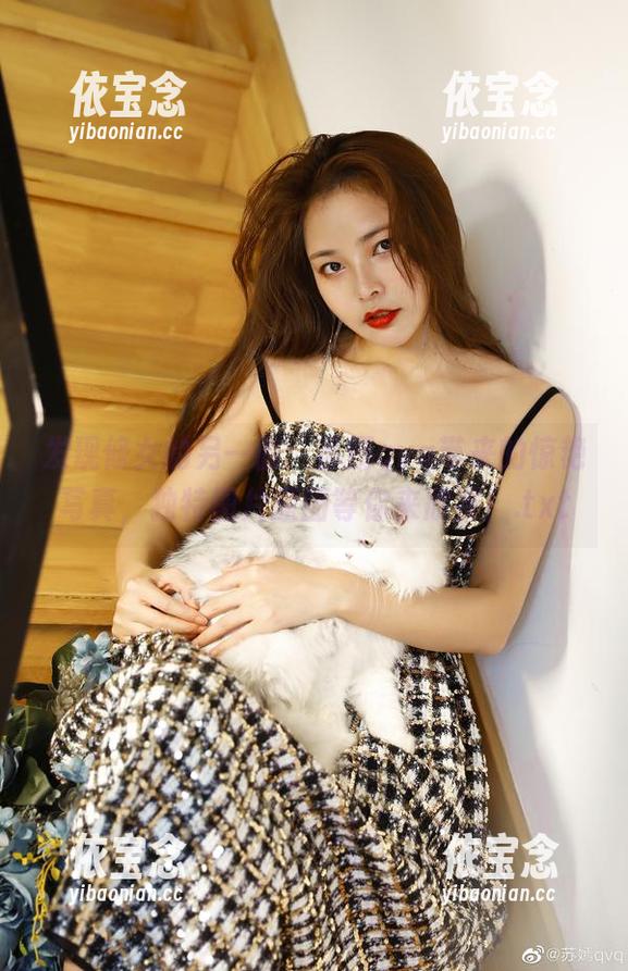 发现修女的另一面：苏嫣qvq带来的惊艳写真，独特图片原图等你来欣赏！.txt