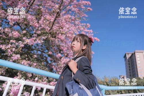 分享萌芽儿o0浴巾写真原图：在每一幅作品中发现属于她的故事.txt
