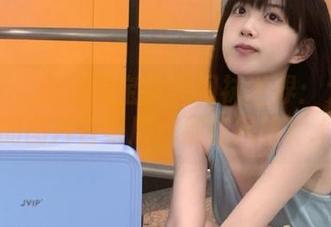 蜜桃社 - 走进李宝宝的网袜世界：大胆尝试的图片合集展现别样风格！.txt