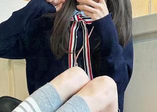 蜜桃社 - 铃木演绎泳衣之美，独特风格图片免费下载，让你心动不已！.txt