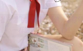 蜜桃社 - 雪飞学姐写真精选，带你领略不一样的青春风貌！.txt