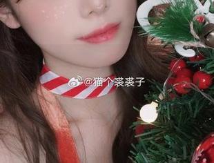 蜜汁猫裘的糖果假期写真图包，带你一起笑翻整个季节！.txt