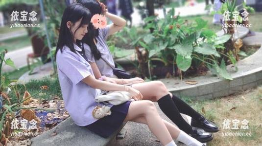 袜啵啵 - 小甜豆全新OL风私拍写真：花絮版展现不一样的她.txt