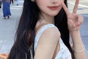 袜涩 - 小帆的最新写真更新，正面照也许很奶牛，背影却很真实.txt
