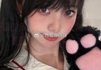 光影交错的浪漫，西瓜少女的婚纱与cos美图带你走进梦境.txt