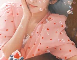 语画界 - 观看Cherry绯月樱的海边图包，海浪都为她驻足瞩目！.txt