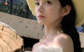 语画界 - 万圣节来临，杨紫嫣的私拍图包为你带来不一样的节日氛围.txt