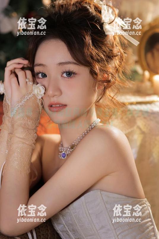语画界 - 独特浴缸风格写真全集：林子遥呈现的迷人瞬间.txt